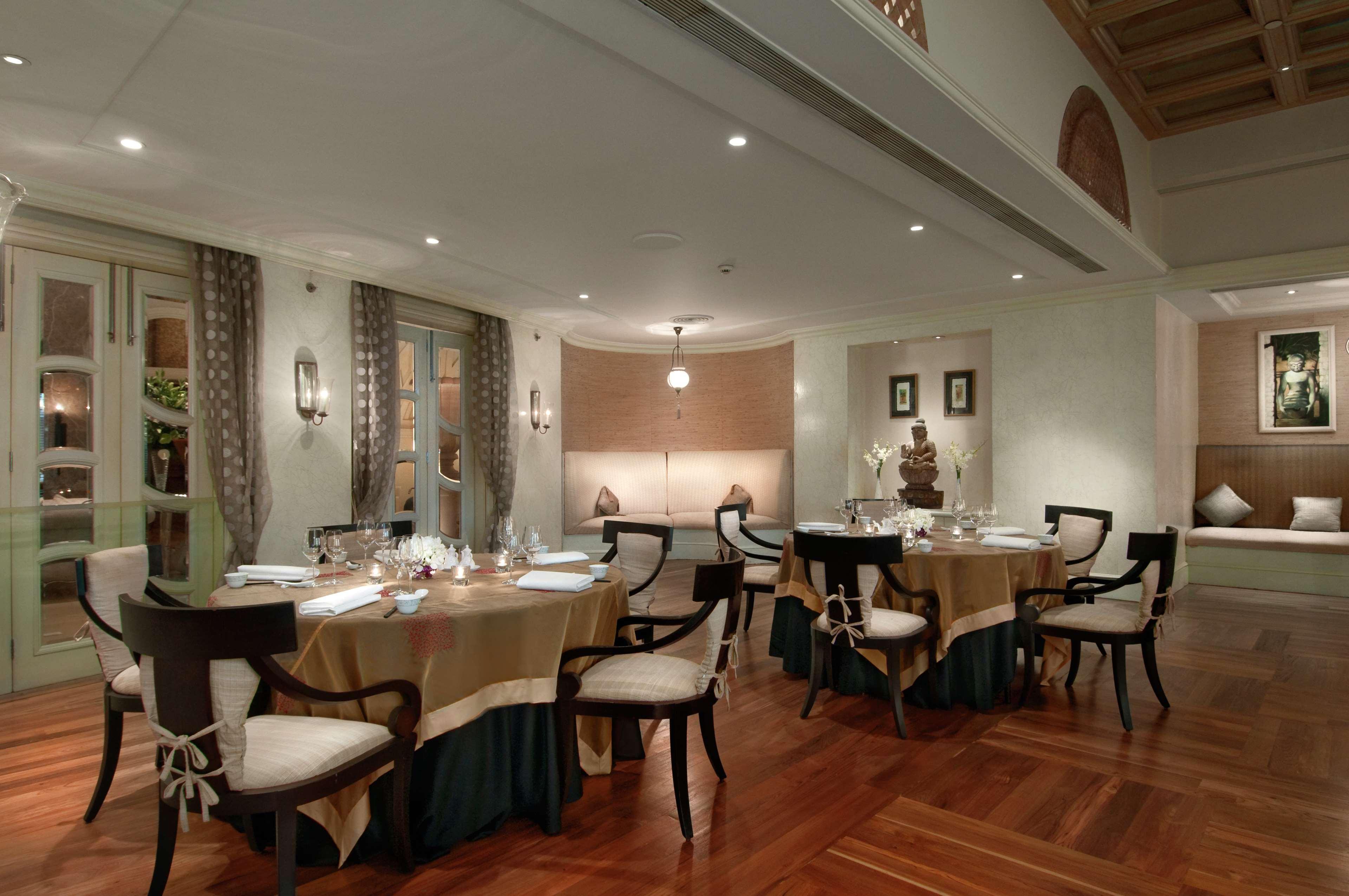 Hilton Mumbai International Airport Hotel Ngoại thất bức ảnh The restaurant