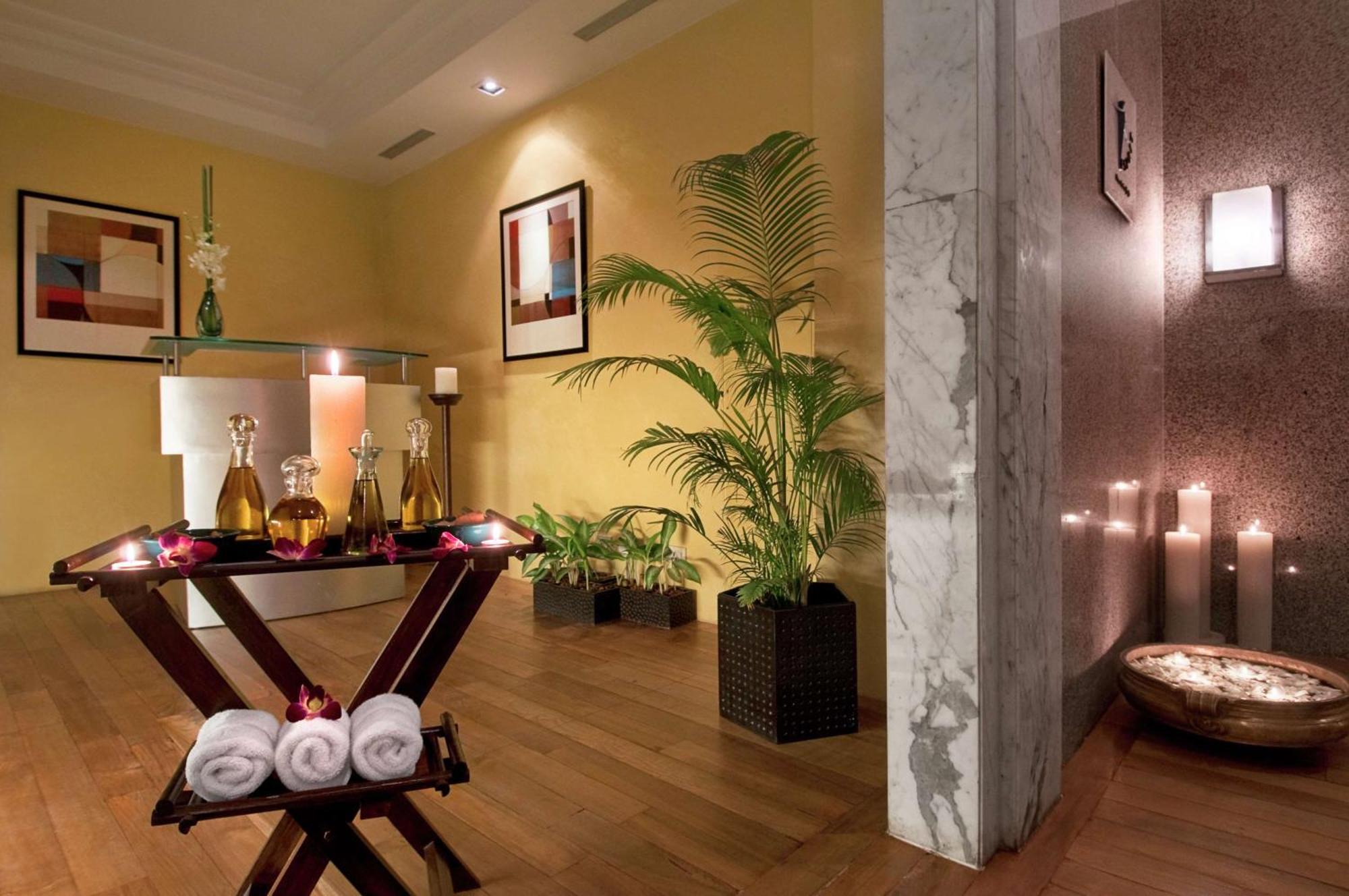 Hilton Mumbai International Airport Hotel Ngoại thất bức ảnh Spa at the Taj Mahal Palace, Mumbai