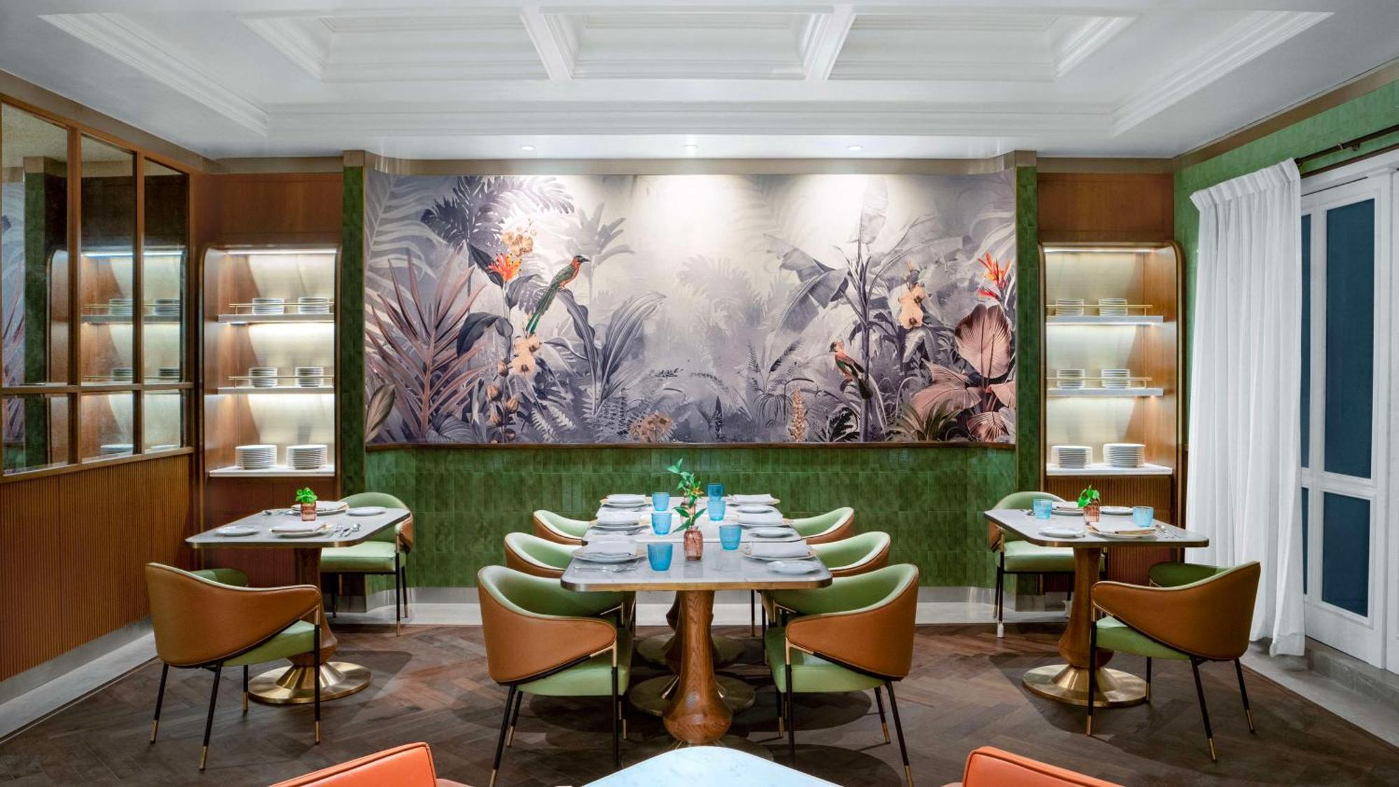 Hilton Mumbai International Airport Hotel Ngoại thất bức ảnh The interior of the restaurant